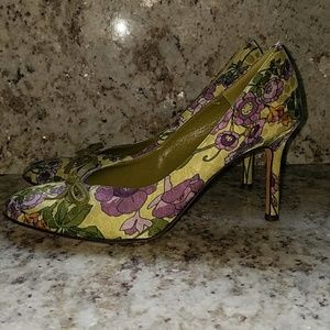 Isaac Mizrahi Silk Floral Pumps